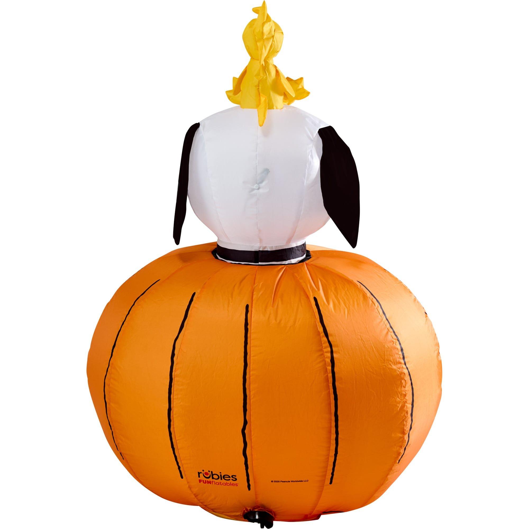 3.5 Foot Peanuts Classic Snoopy Halloween Inflatable Lawn Decoration - Image 4