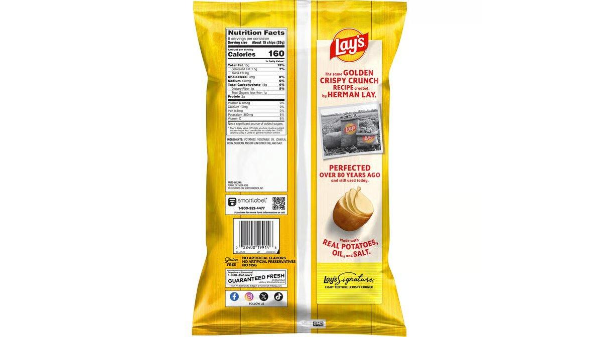 Lay's Classic Potato Chips (8 oz) - Image 4