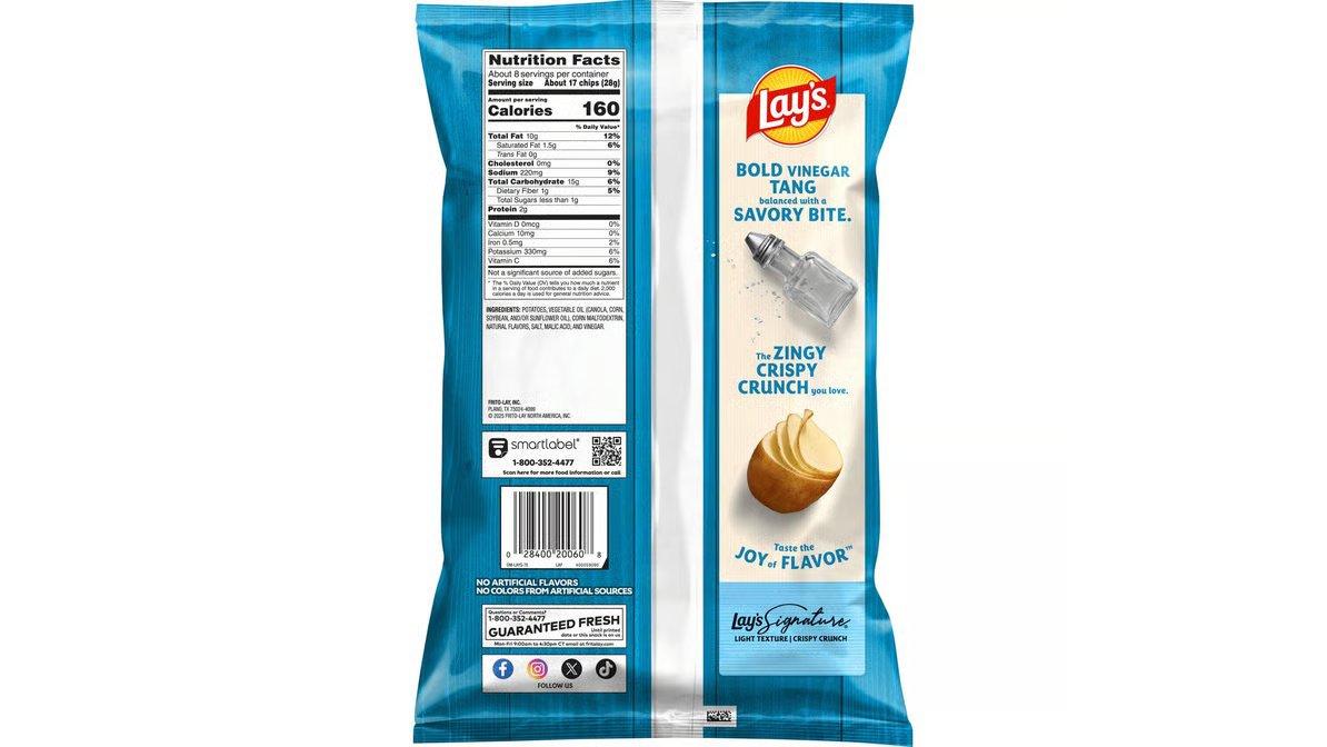 Lay's Salt & Vinegar Potato Chips (7.75 oz) - Image 4
