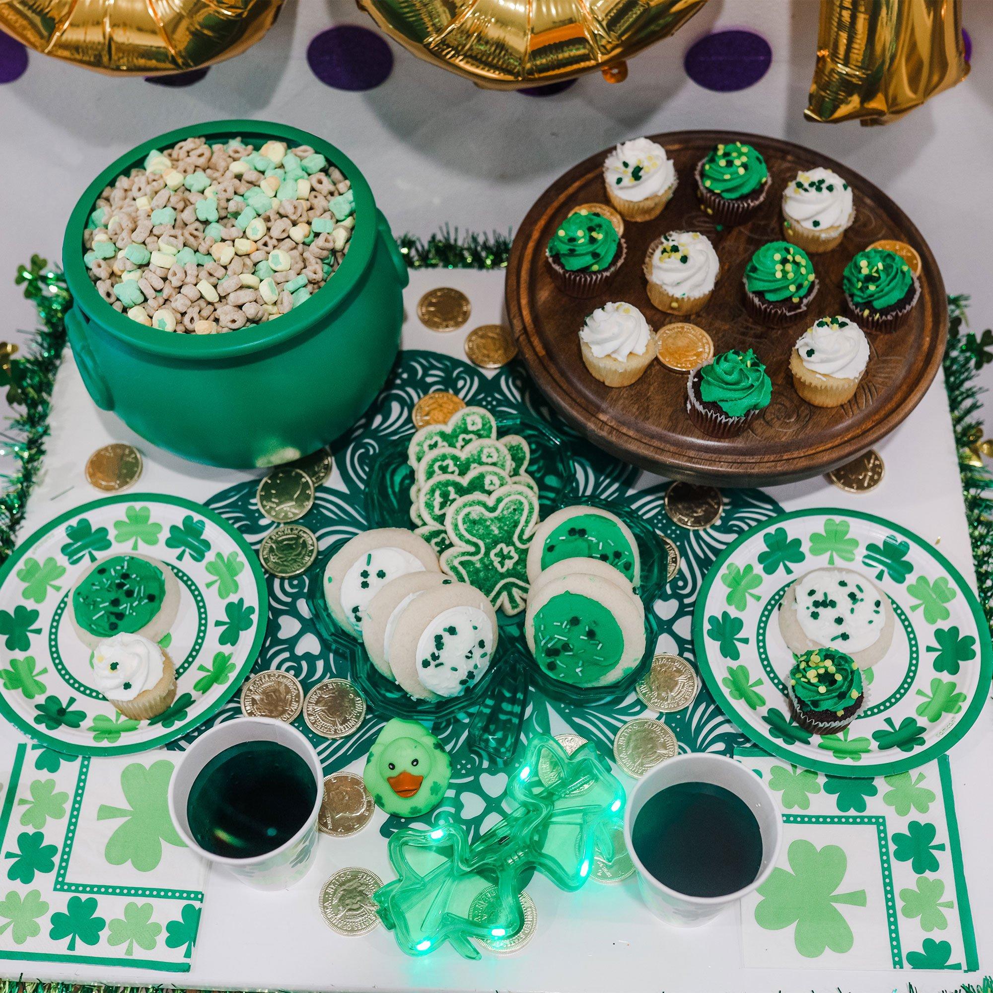 Lucky Shamrock Dessert Plates 8ct - Image 3