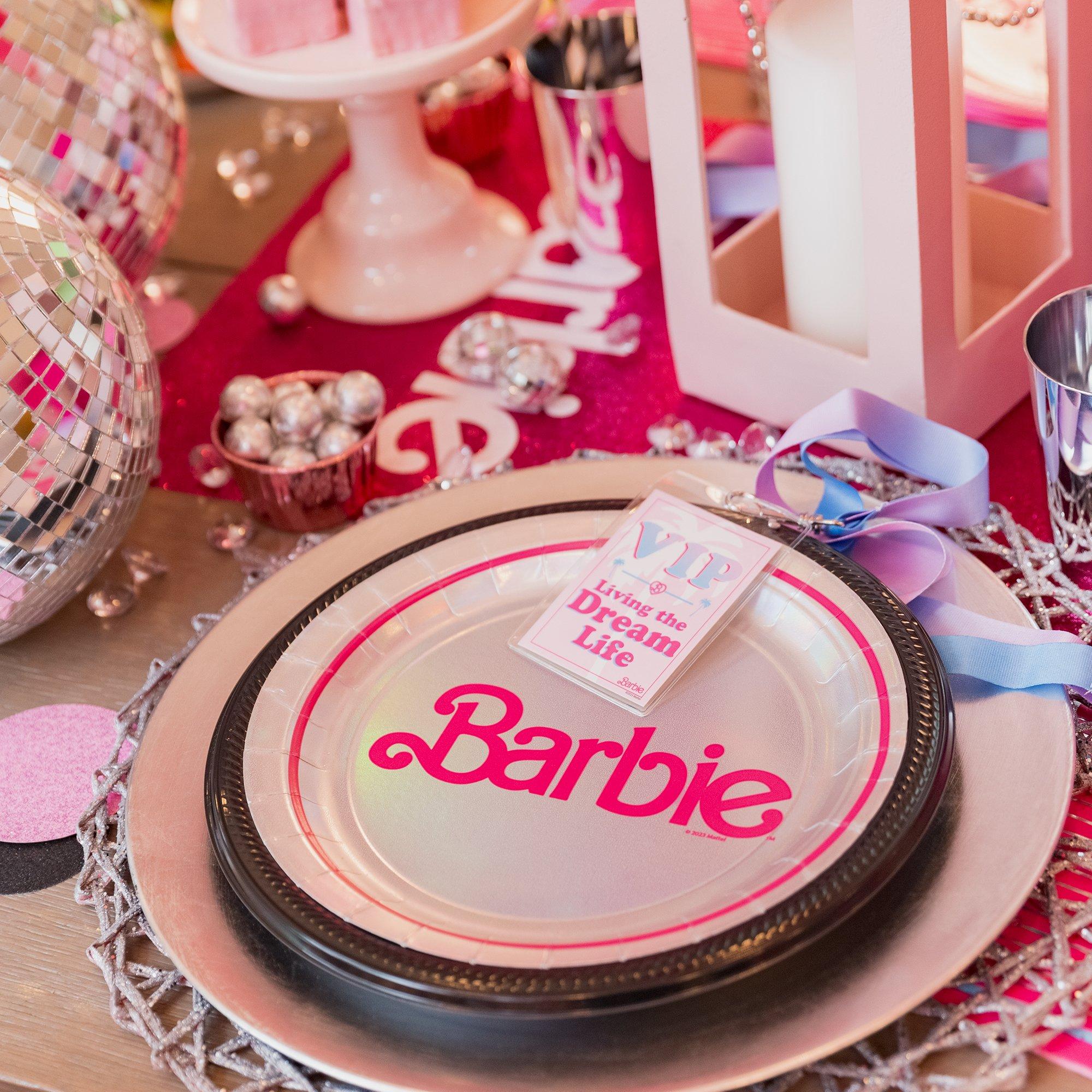 Metallic Malibu Barbie Paper Lunch Plates. 9in. 8ct - Image 2