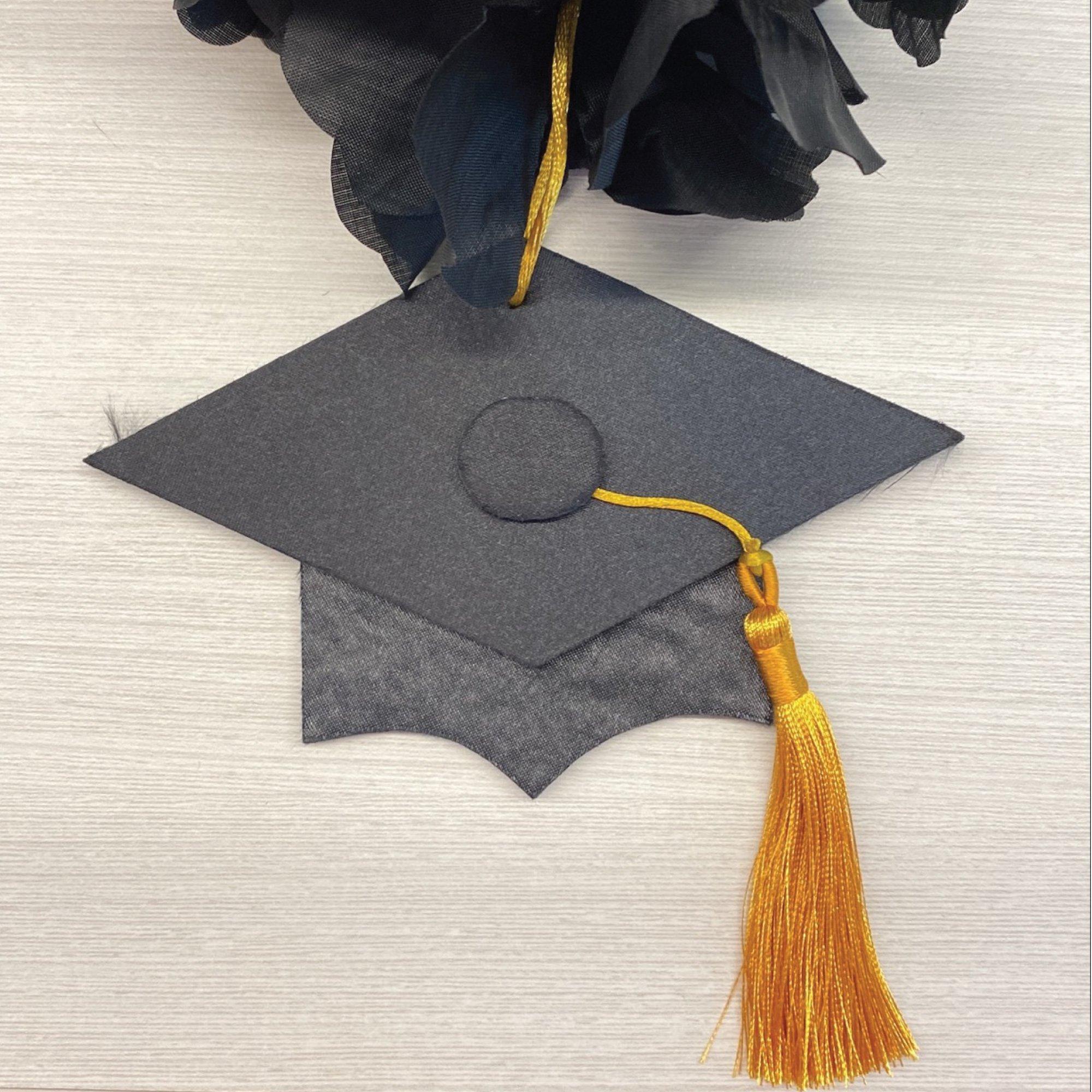 Black & Gold Grad Cap Fabric Flower Lei. 20in - Image 2