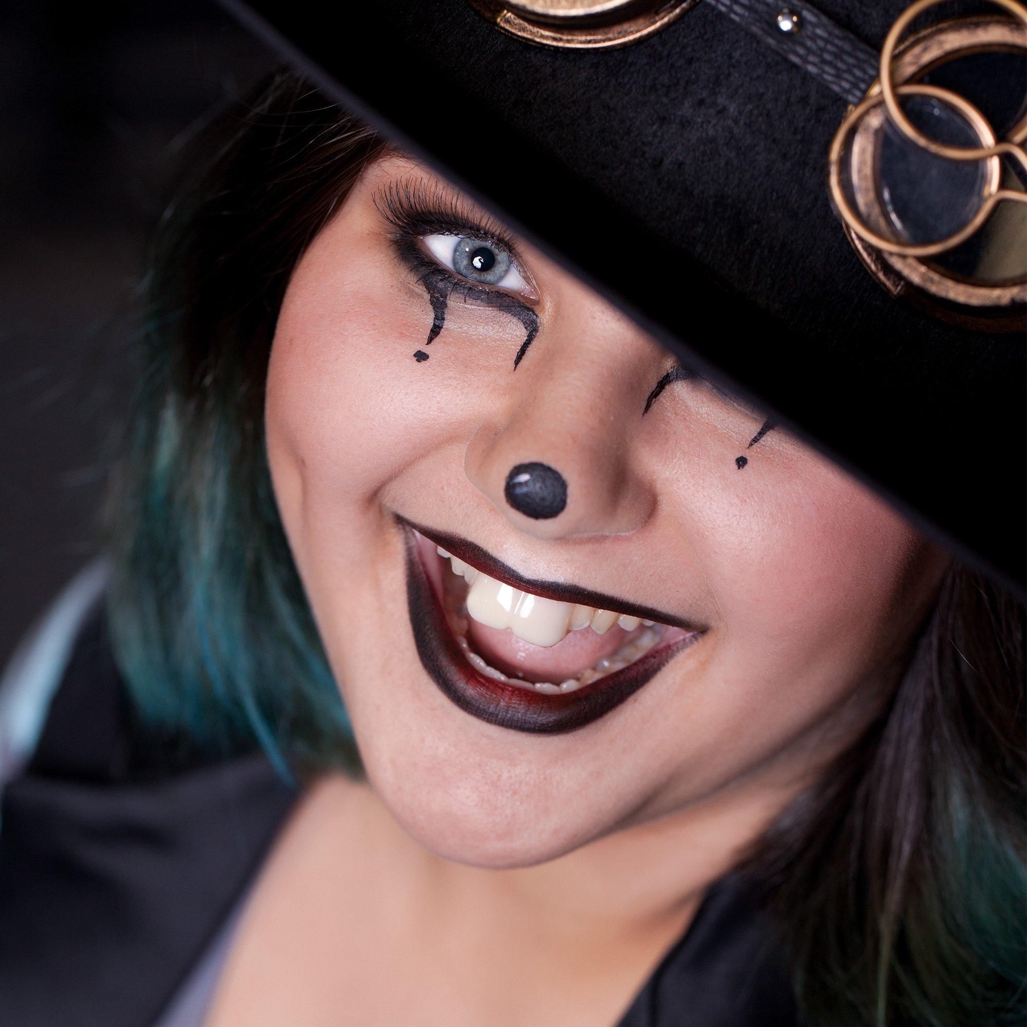 Scarecrow™ Bucky Tooth Cap - Image 2